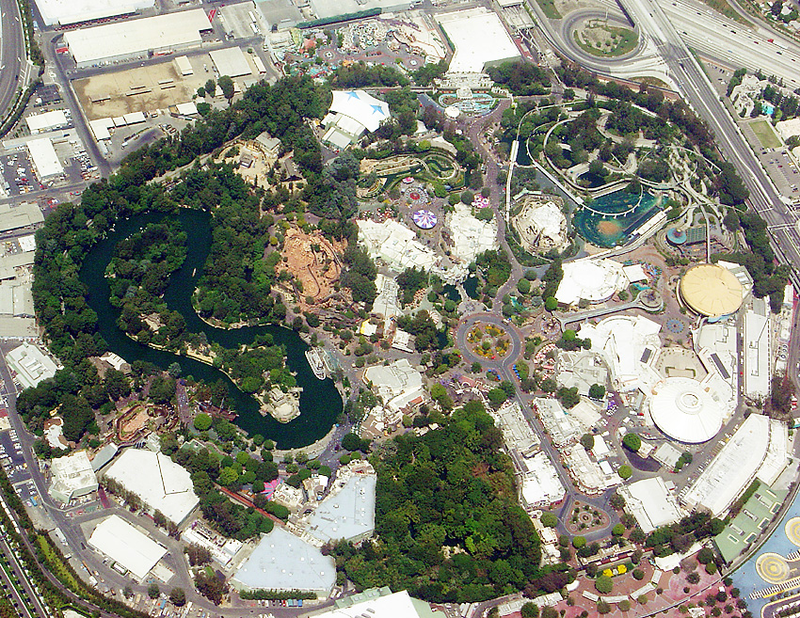 Illustration for article titled Cómo se construyó el primer Disneyland hace ahora 60 años